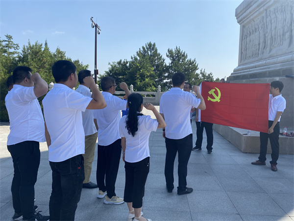 7.11（姚普）秦枫公司党支部组织党员赴照金陕甘边革命根据地纪念馆开展 “传承红色基因，，，，，重温峥嵘岁月”主题党日活动.jpg